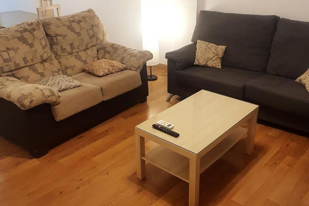 4F, Aire Acondic, 80M2, 2 Dormitorios, 4 Huespedes, Wifi Gratis La Línea de la Concepción Buitenkant foto