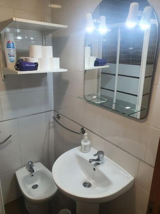 4F, Aire Acondic, 80M2, 2 Dormitorios, 4 Huespedes, Wifi Gratis La Línea de la Concepción Buitenkant foto